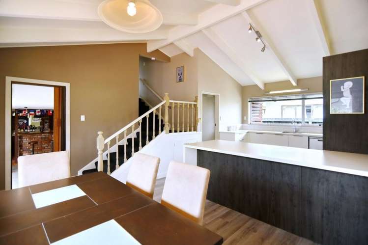 26 Yellowstone Crescent Burwood_6