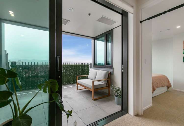 802/8 Waikumete Road Glen Eden_3