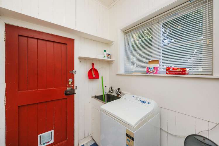 200 College Street West End_6