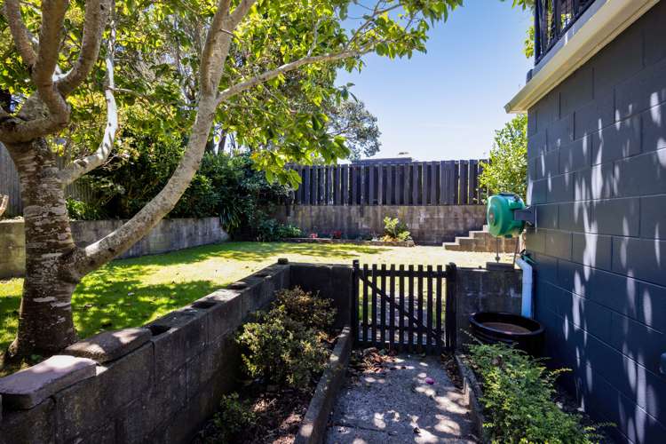 2/39 Awanui Street Merrilands_18