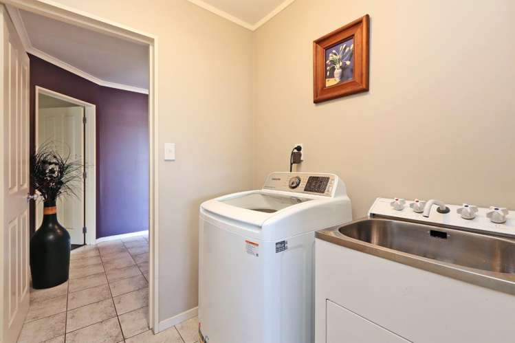 202 Frimley Oaks Frimley_13