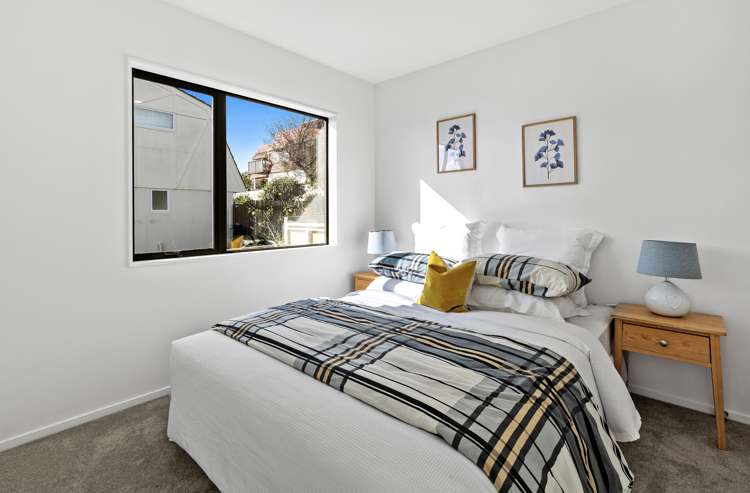 2/3c Long Bay Drive Torbay_12