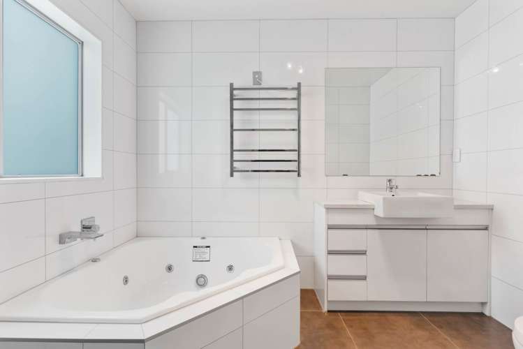 91 Stancombe Road Flat Bush_11