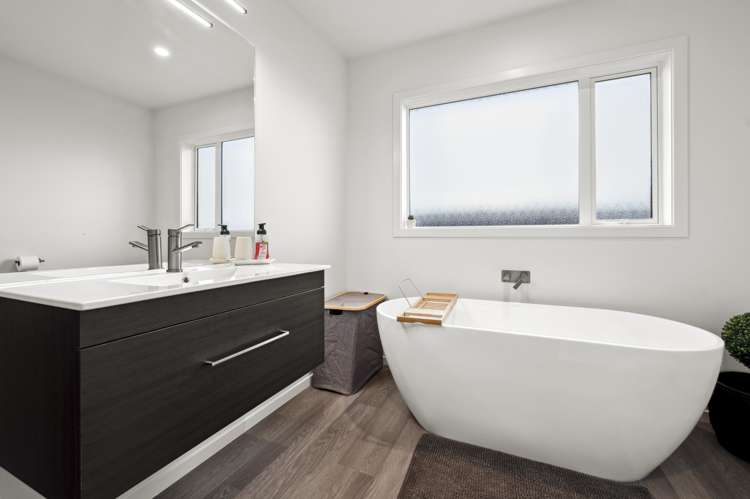 34 Maunganamu Drive Wharewaka_9