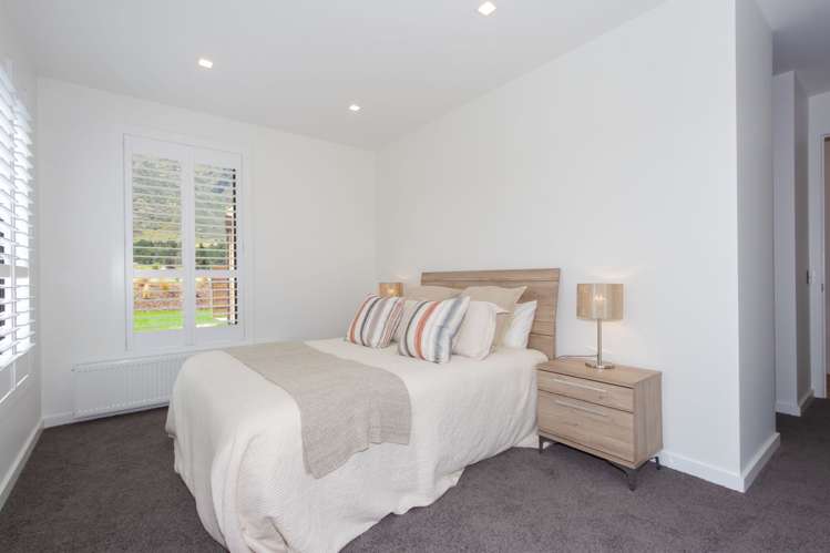 4 Hovingham Court Jacks Point_11