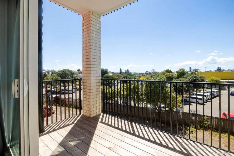 209/1B Soljak Place Mt Albert_8