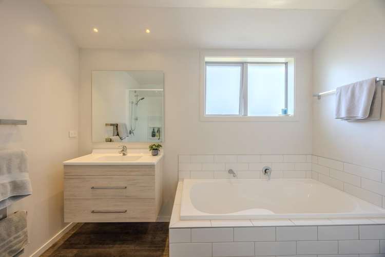 8 Pennycook Place Lake Hawea_10