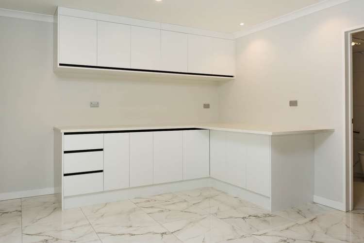 81 Lake Road Northcote_15