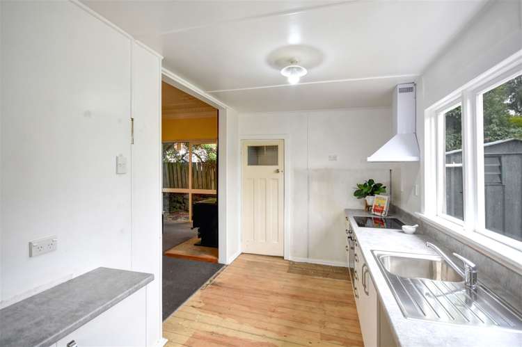 12 Nottingham Crescent Calton Hill_9