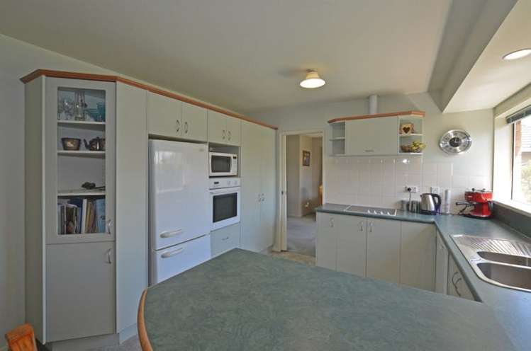 21 Sutton Place Dallington_8