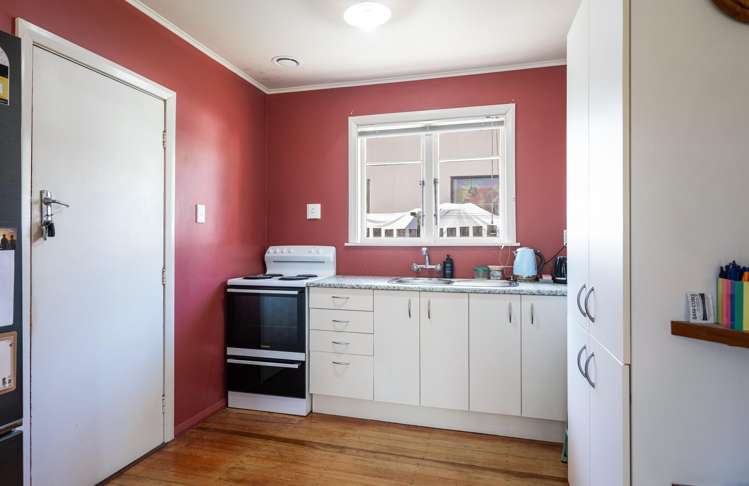 179 The Ridgeway Stoke_6