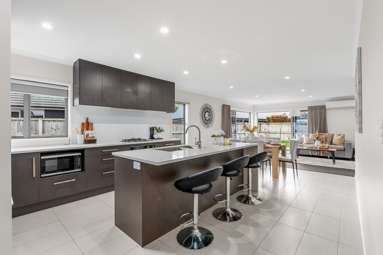 59 Featherstone Drive_3