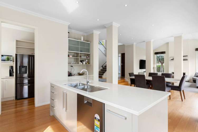 14 Armstrong Farm Drive East Tamaki Heights_12