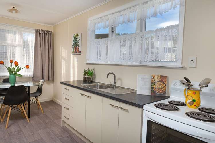 192 Warspite Avenue Waitangirua_1