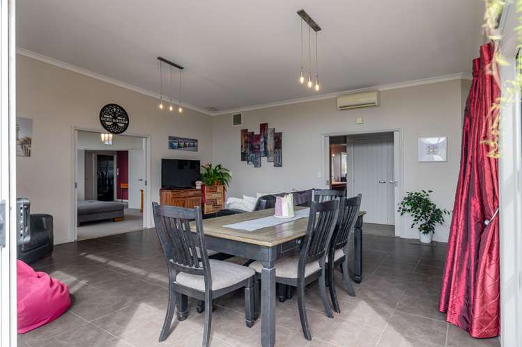 2 Northbrook Court_5