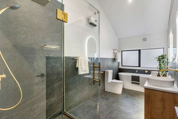 4 Taku Close Long Bay_22