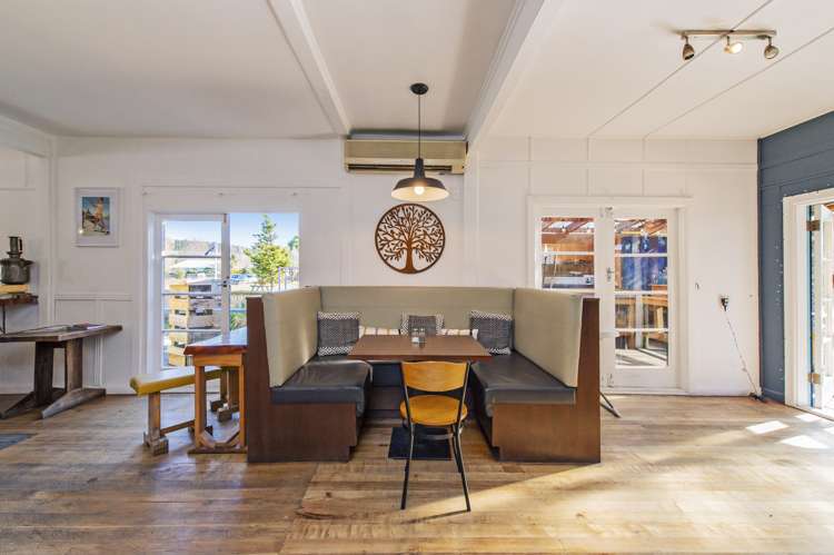 5672 West Coast Road Springfield_14