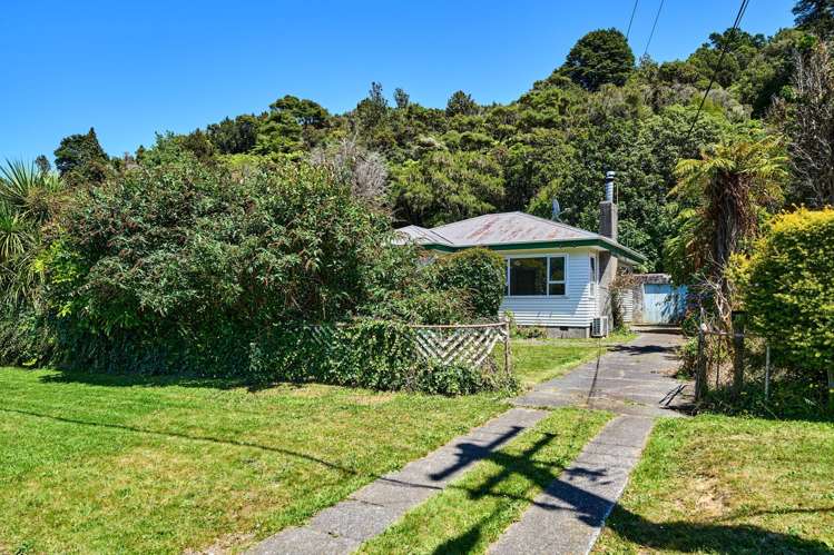 65 Hair Street Wainuiomata_16