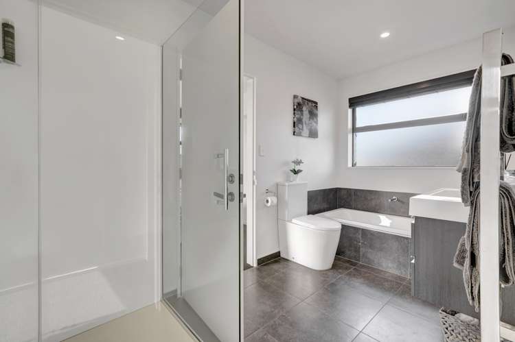 32 Shrimpton Avenue Woodend_13