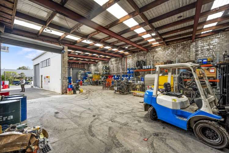 50 Parkway Drive Albany_8