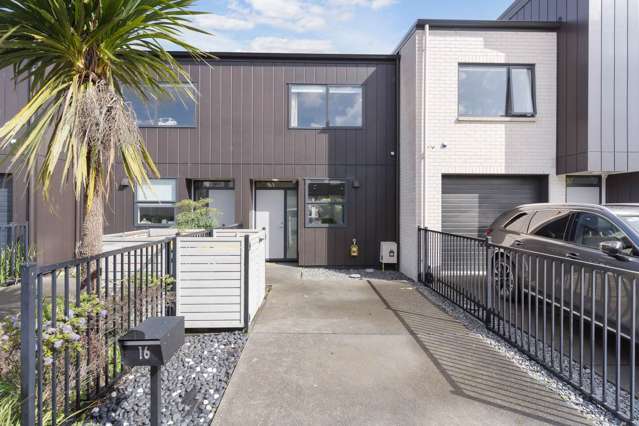 16 Rorida Lane Flat Bush_2