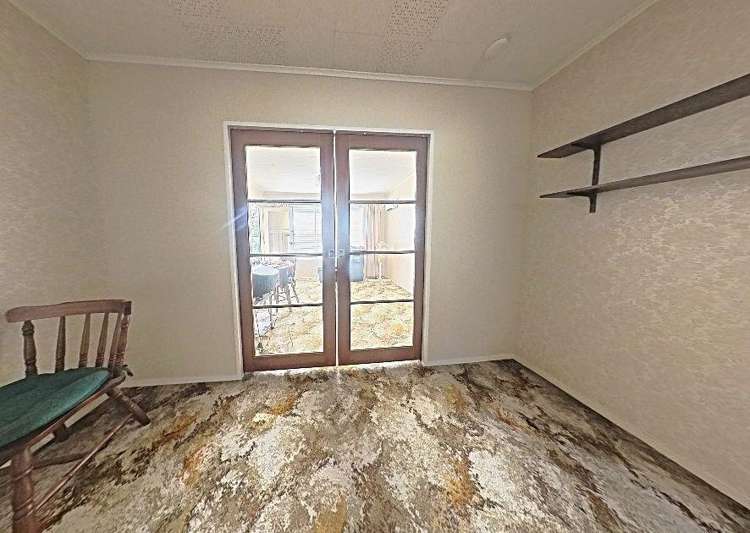 2/402 Southampton Street East 10482_4