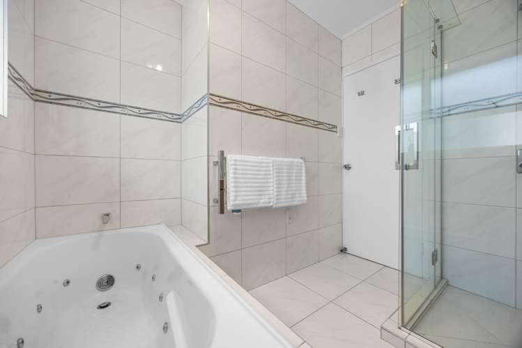 8 Portadown Avenue Pakuranga Heights_29