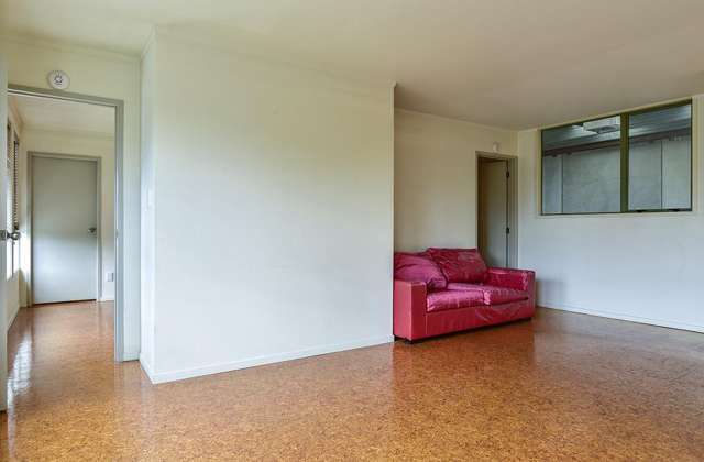 76 Central Park Drive 11401_3