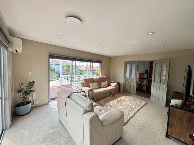6 Kells Place Botany Downs_1