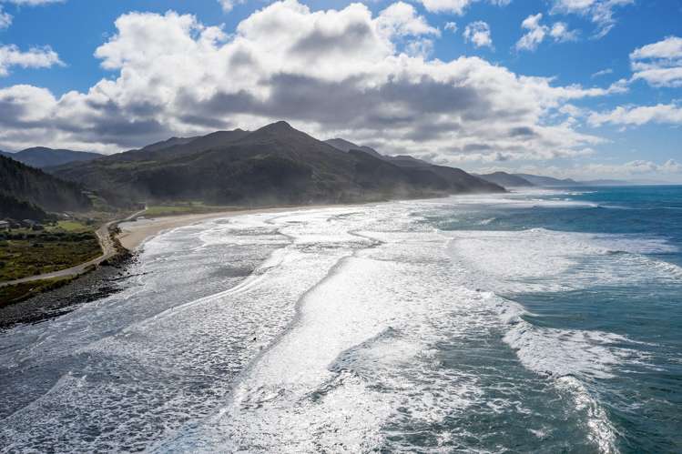 1 Sandy Bay Drive Mataikona_16