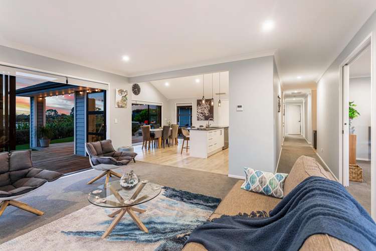 22 William Blake Way Riverhead_8