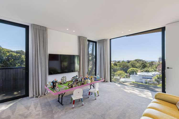 6 Victoria Road New Plymouth_12