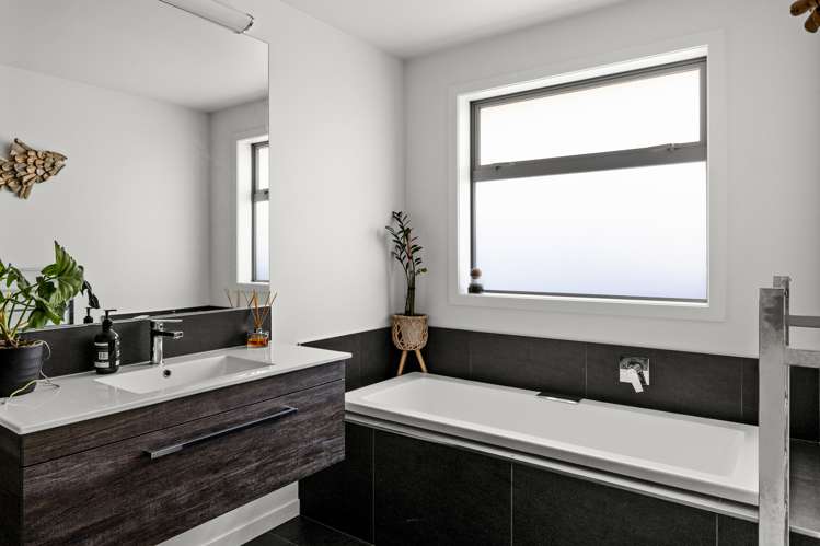 75 Lochhead Street Mahora_18