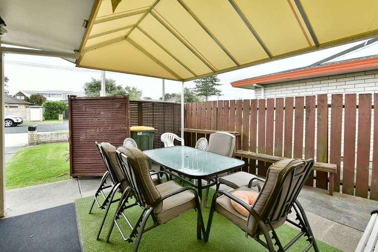 2/3 Centreway Road Orewa_11