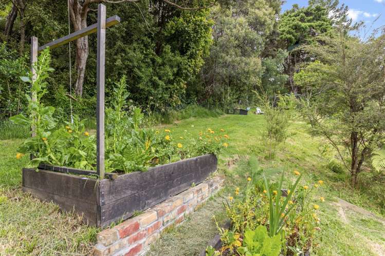 619 Huia Road Parau_11