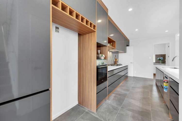 5 Rakiraki Place Flat Bush_14