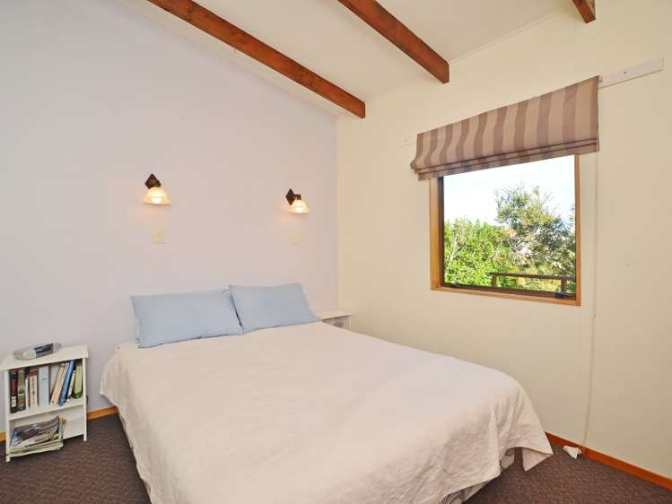 55 Pinedale Crescent Riversdale Beach_11