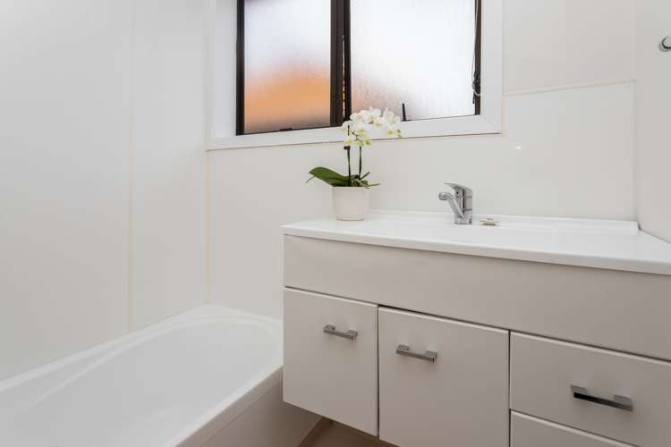 39 Armein Road Panmure_13