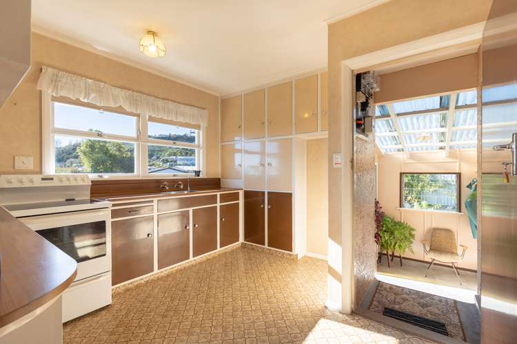 25 Maitland Avenue Stoke_2