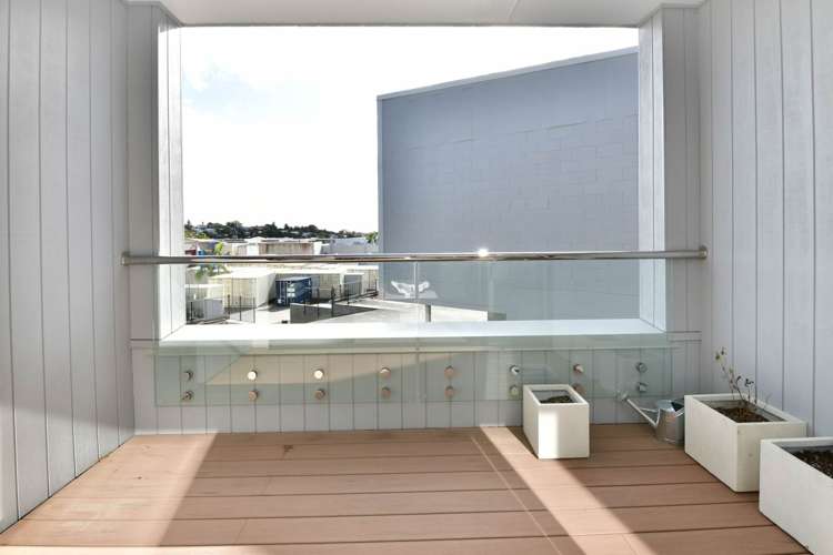 2/43 David Sidwell Place Stanmore Bay_3