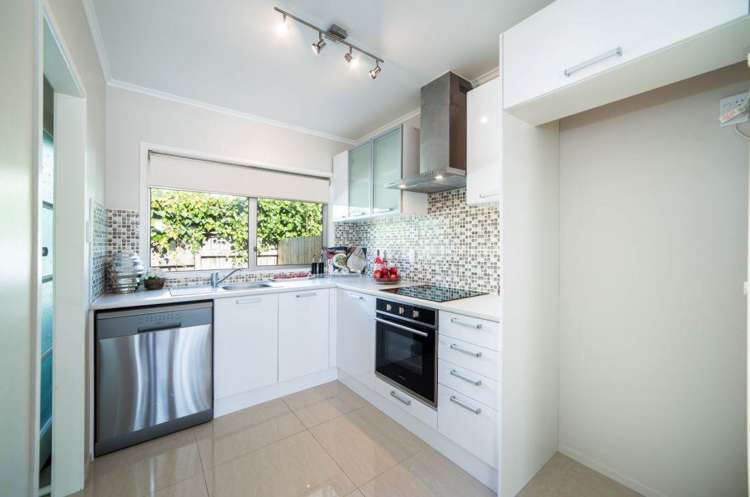 2/96 Titirangi Road New Lynn_5