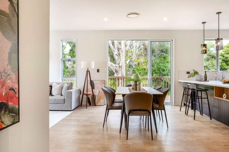 20d Coronation Street Belmont_24