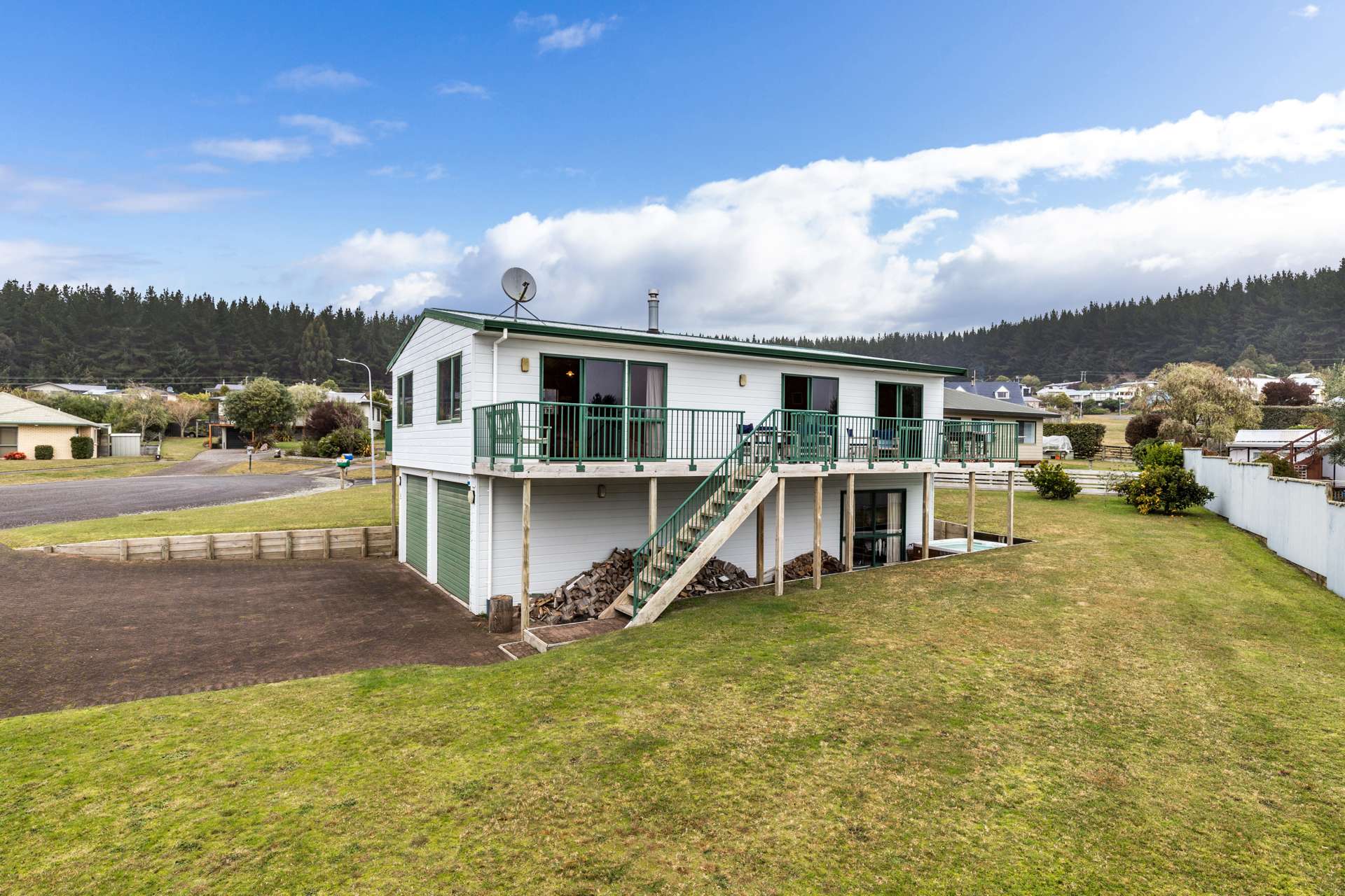 6 Rowena Crescent Motuoapa_0