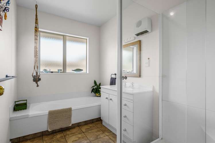 4 Rosaline Frank Street Stoke_16