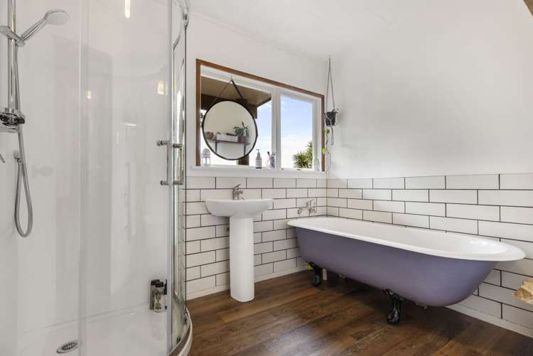 74 Laingholm Drive Laingholm_12