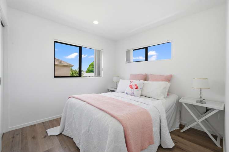 9 Bordeaux Parade Te Atatu South_8