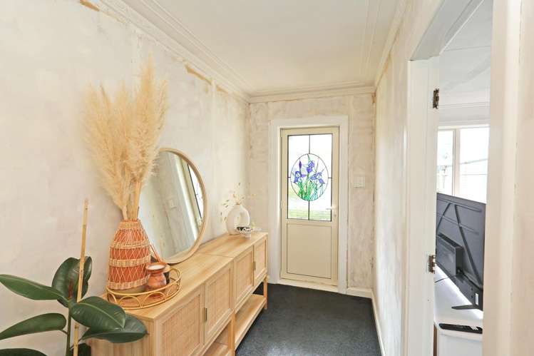 51 Philip Street Gladstone_16