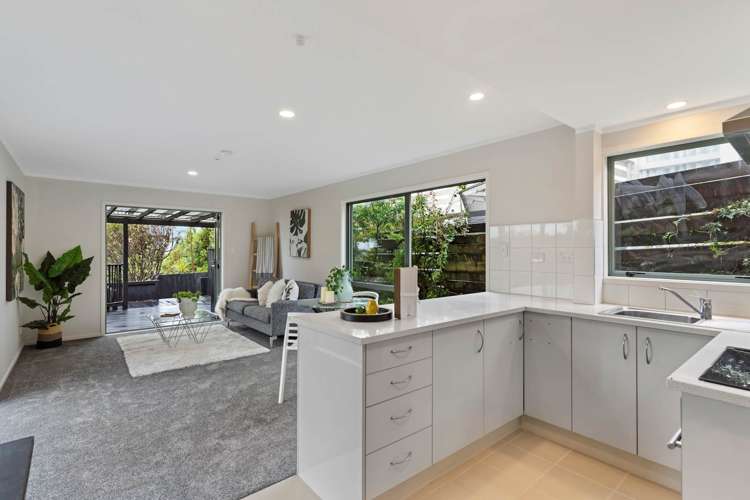 8 Holt Avenue Torbay_16