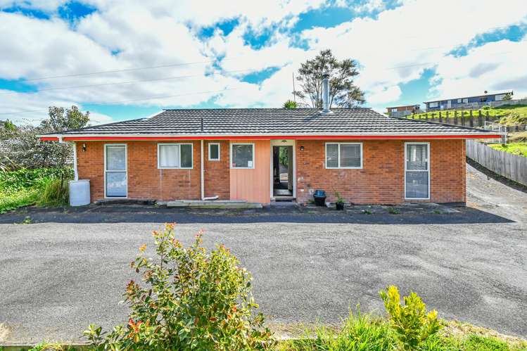 27 Heather Green Avenue Meremere_2