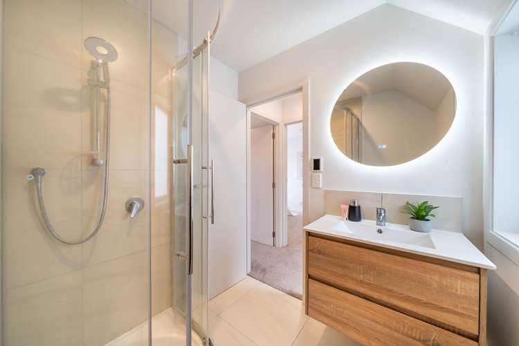 11b Himalaya Crescent Khandallah_10